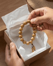 Fashionable handmade sandalwood bracelet for women with natural fragrance