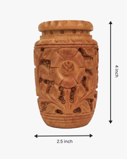 Wooden pen stand showing size dimensions 4 inch height and 2.5 inch diameter
